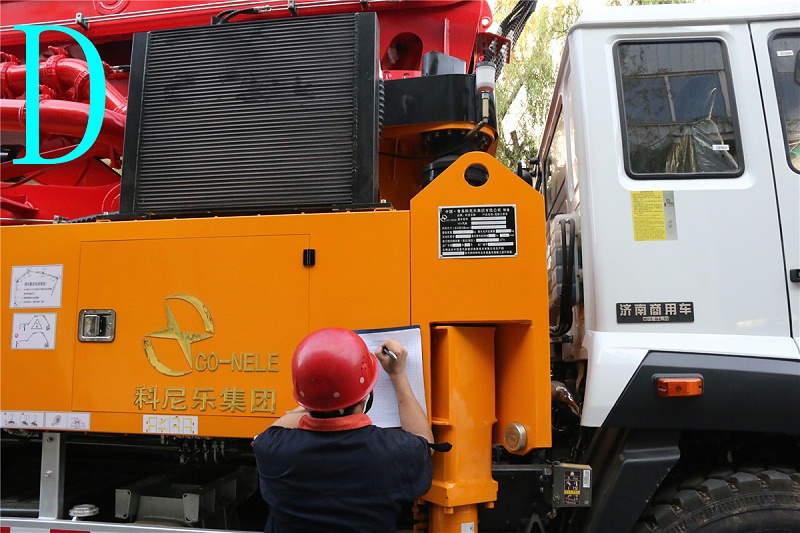 青島小型混凝土泵車價格 (12)