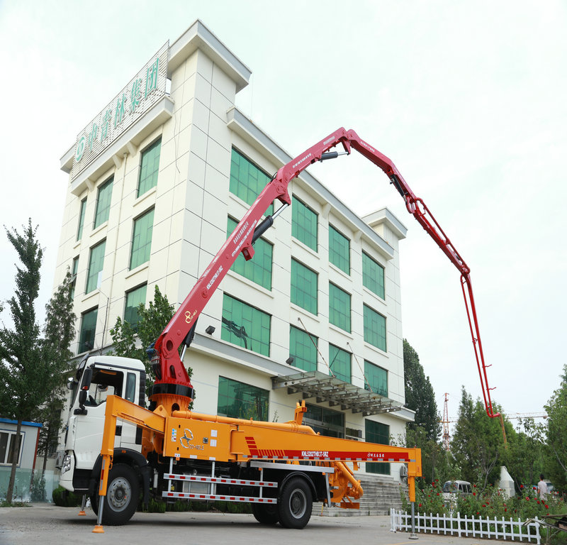 Q小型混凝土泵車。天泵，混凝土泵車