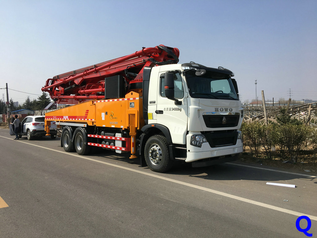 小型混凝土泵車，小型泵車，天泵，混凝土泵車