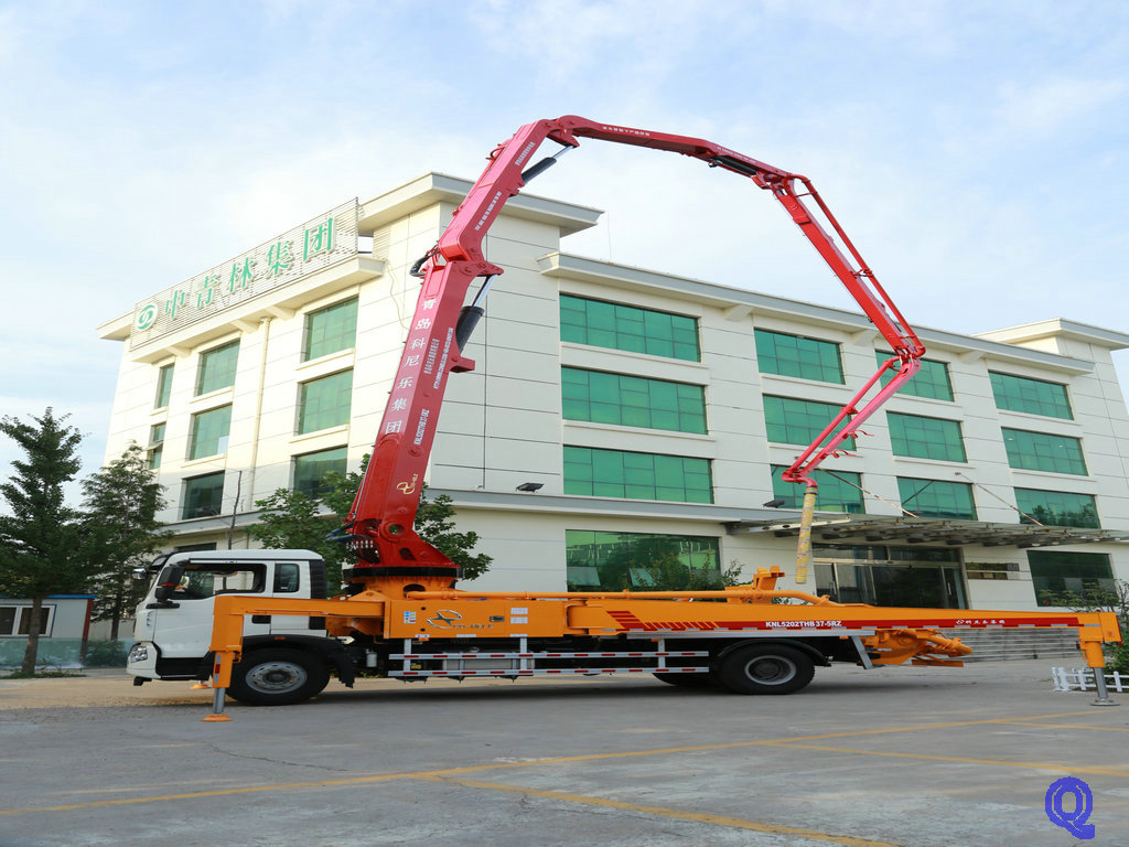 小型泵車(chē) 混凝土泵車(chē) 小型混凝土泵車(chē) 天泵