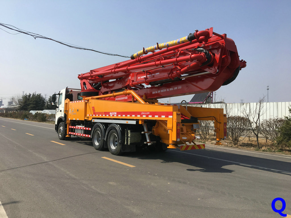 小型混凝土泵車，天泵，科尼樂小型泵車