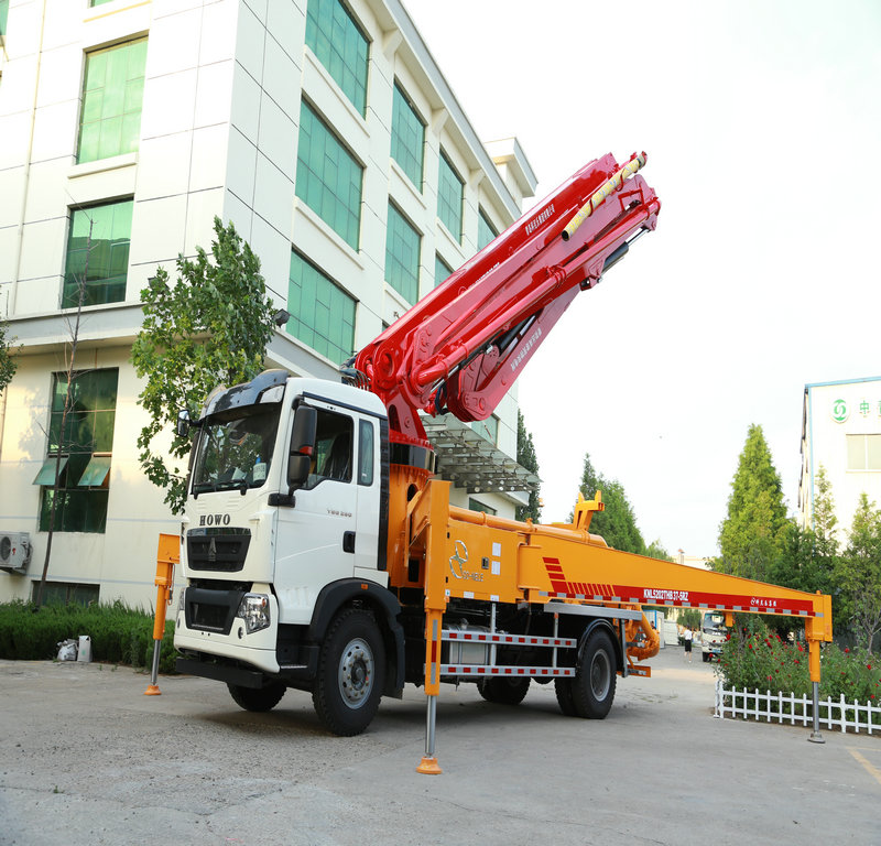 小型混凝土泵車，天泵，小型泵車，混凝土泵車