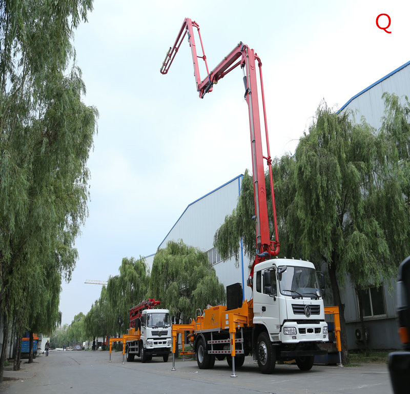 小型混凝土泵車，天泵，小型泵車價(jià)格